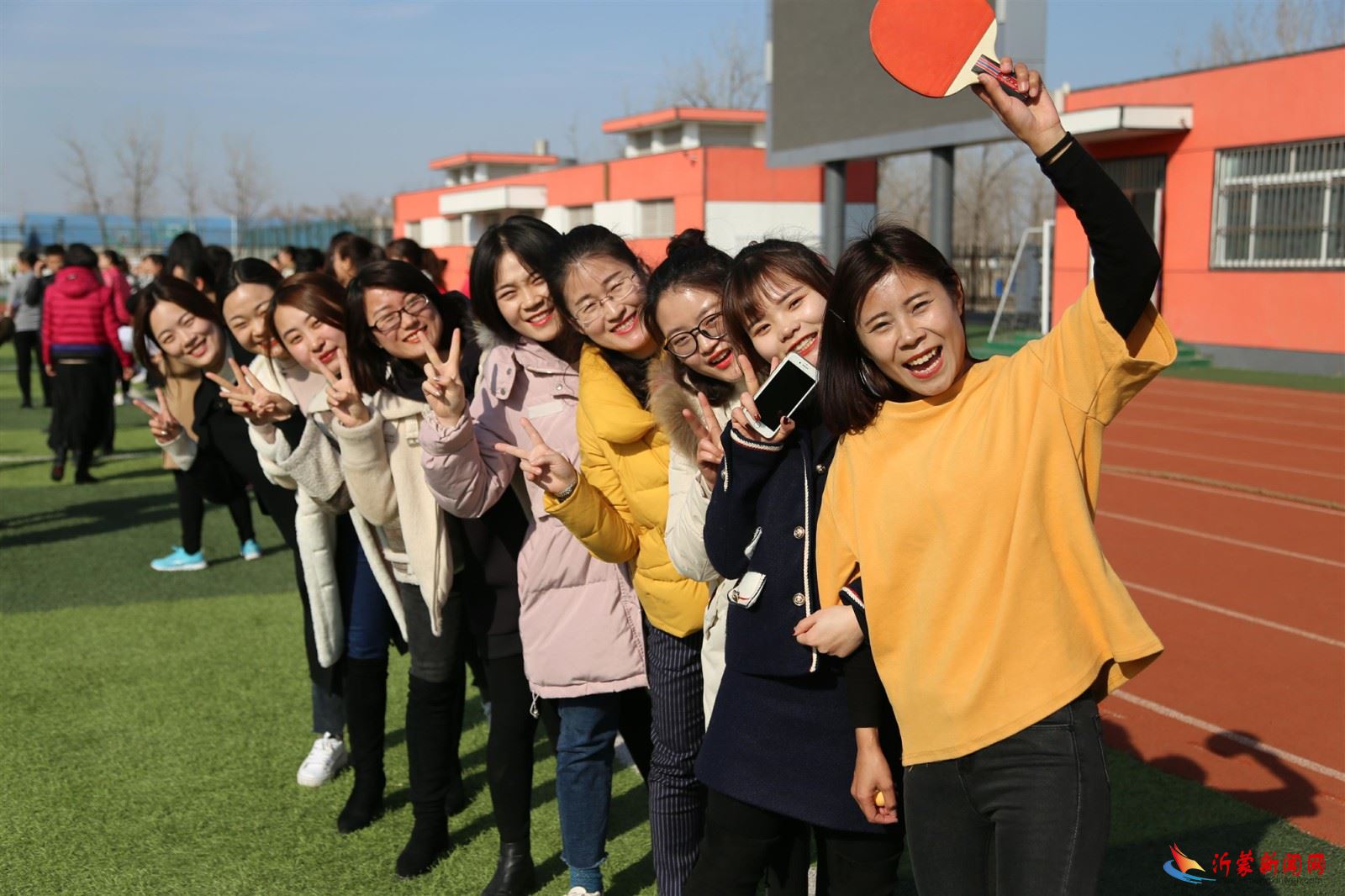 临沂新桥小学举行“美丽新桥 魅力女性” “庆三八”女教师文体比赛