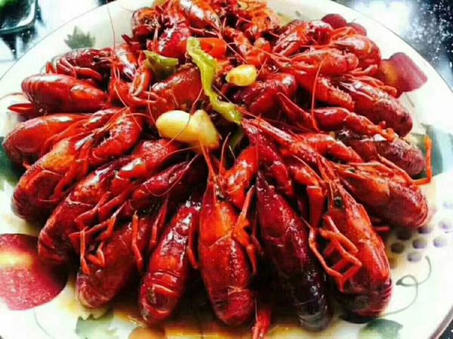 临沂金牌啤酒《寻找临沂特色美食》第37期：冠华烧烤城
