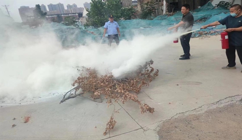 张王庄社区举行安全月消防安全培训演练！